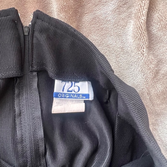 Glitter Hem Black Stretch Mini Skirt - Picture 5 of 12